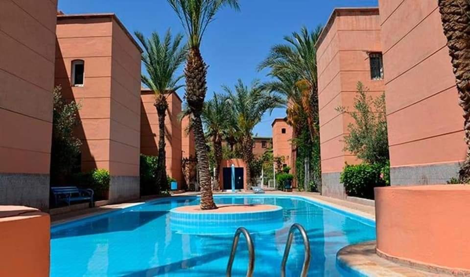 マラケシュ Riad Piscine Palmeraieヴィラ エクステリア 写真